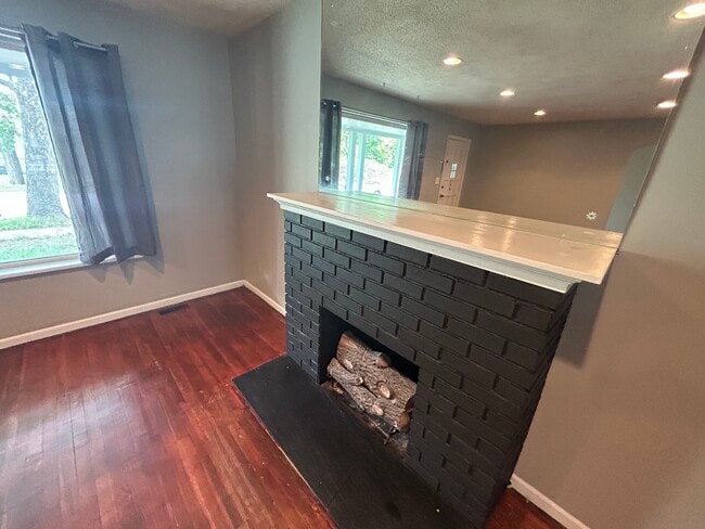 Foto del edificio - 5420 E 1st St N