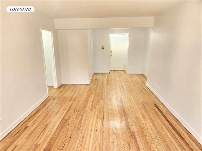 Foto del edificio - 2102 Holland Ave