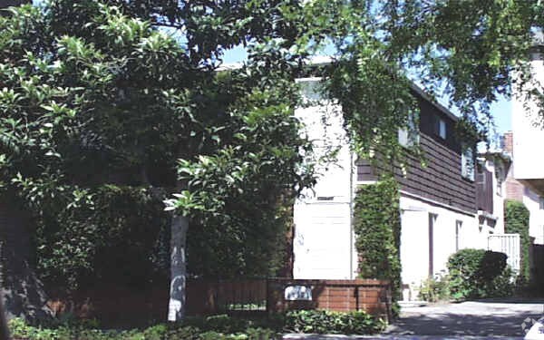 Building Photo - 11571 Ohio Ave