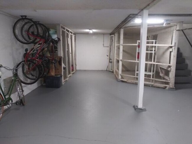 Foto del edificio - 2 bed 1.0 bath flat in Irvington