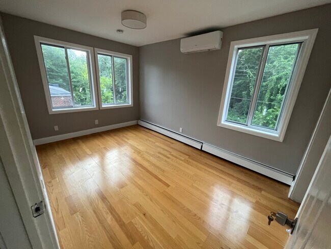 Foto del edificio - 4004 248th St