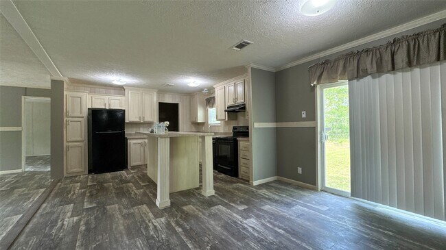 Building Photo - 7865 Pinecone Ln