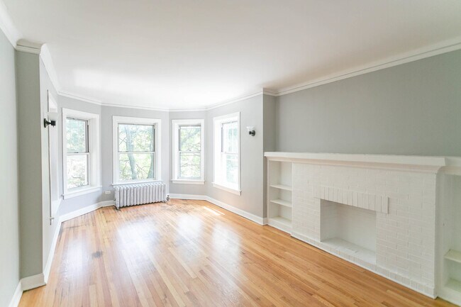 Foto del edificio - 7646 N Greenview Ave