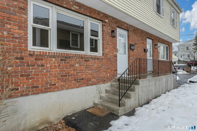 Building Photo - 85 Burwood Ave