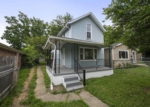 Building Photo - 308 S Highland Ave