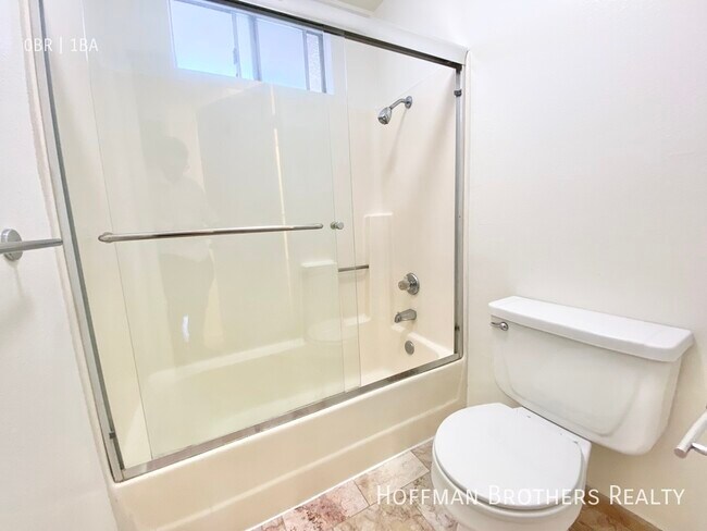 Building Photo - 959 S Gramercy Pl