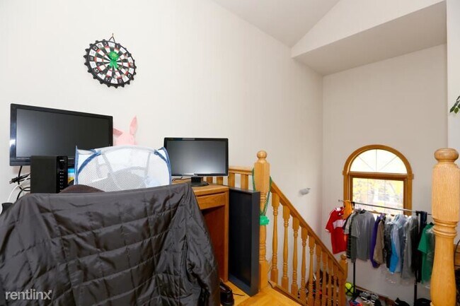 Building Photo - 3 br, 2 bath  - 1315 N Wolcott unit 3
