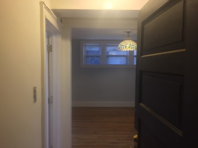 Building Photo - 5338 Beaubien Street, Unit B1