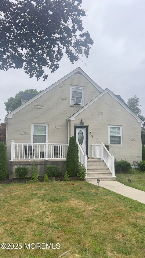 Primary Photo - 77 Locust Ave