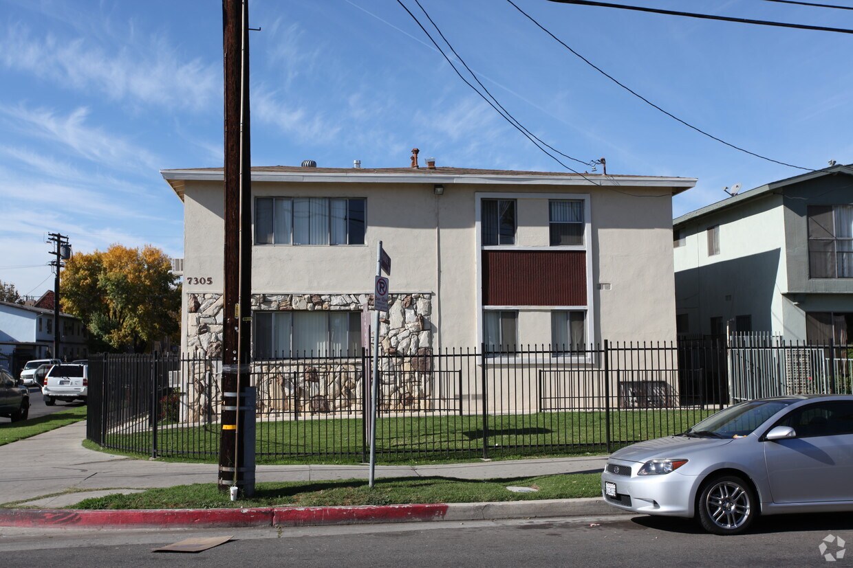 Primary Photo - 7305 Variel Ave