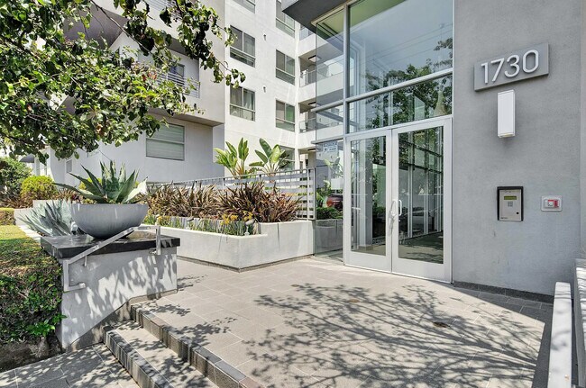 Foto del edificio - 1730 Sawtelle Blvd
