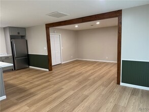 Building Photo - 304 Birchwood Blvd