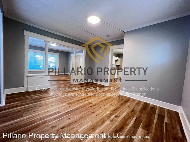 Building Photo - 3 br, 1.5 bath House - 853 N Parker Ave