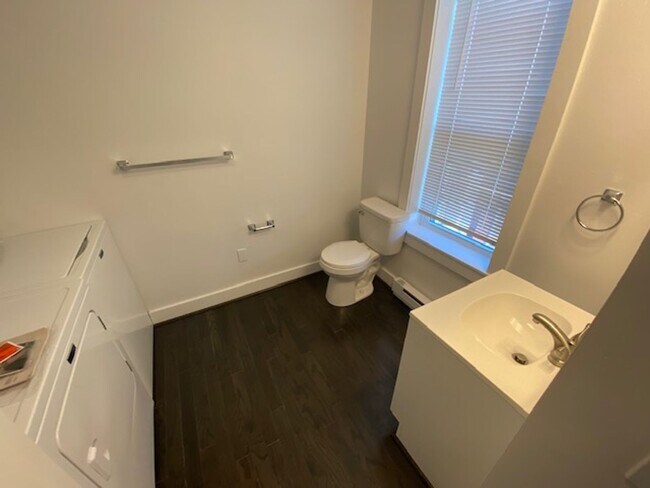 Foto del edificio - 212 W Hope Ave