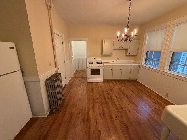 Building Photo - 74 Aldie St