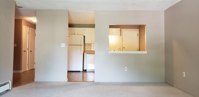 Building Photo - 501 Brook Village Rd