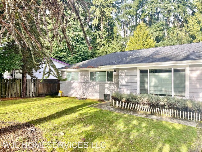 Foto del edificio - 3 br, 3 bath House - 12654 NE 80th St