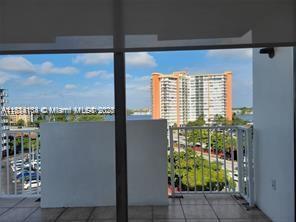 Building Photo - 1300 NE Miami Gardens Dr