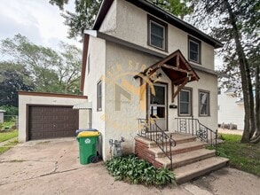 Building Photo - 520 N Henry St