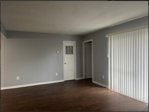 Building Photo - 225 W McDowell Rd