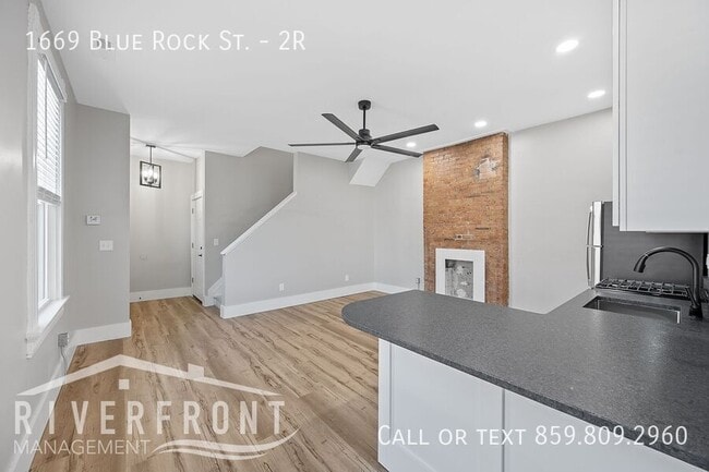 Foto del edificio - 1669 Blue Rock St