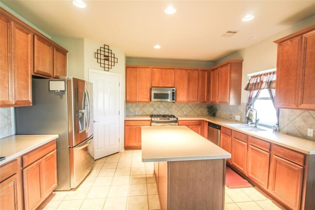 Foto del edificio - 8407 Clover Leaf Dr