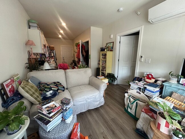 Interior Photo - 2577 Downer