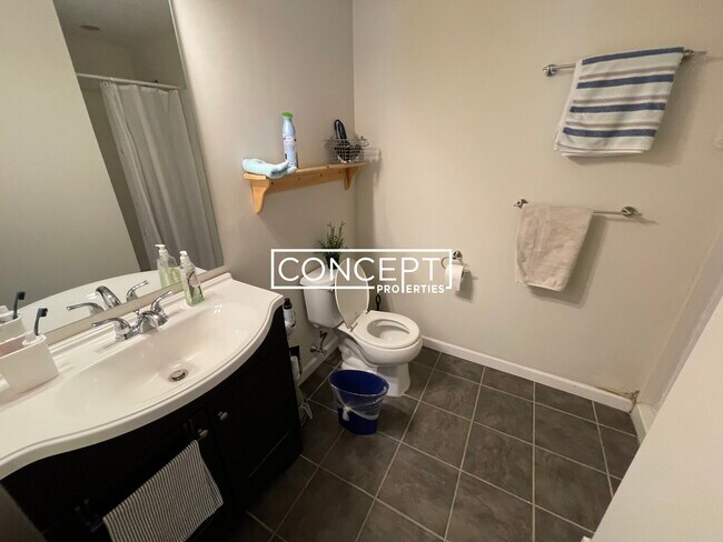 Foto del edificio - 12 Parker Hill Ave