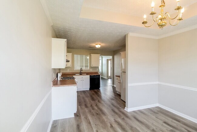 Foto del edificio - 1810 Midcourt Way