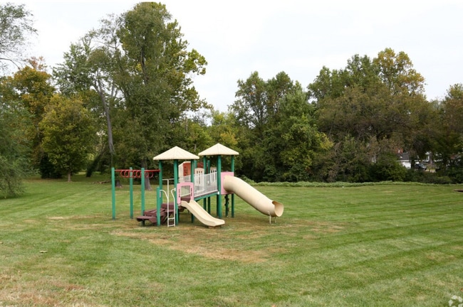 Interior Photo - Woodlands