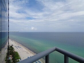 Building Photo - 17121 Collins Ave