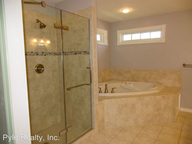 Building Photo - 5 br, 4 bath House - 617 Stoneleigh Court