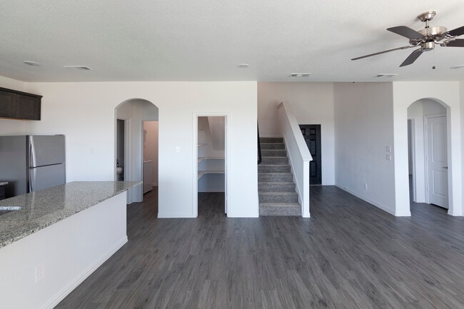 Building Photo - 1446 Waterview Dr