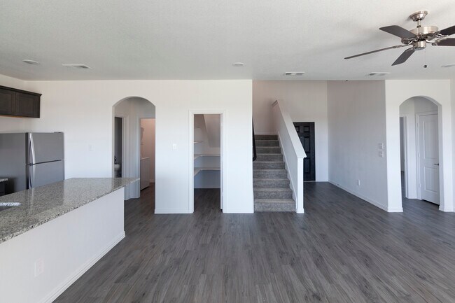 Foto del edificio - 229 Mina St