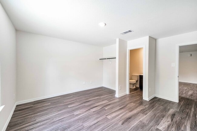 Building Photo - 8217 Carolwood Dr