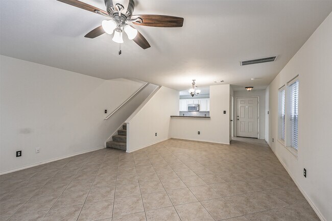 Building Photo - 1726 Redwing Pines Dr