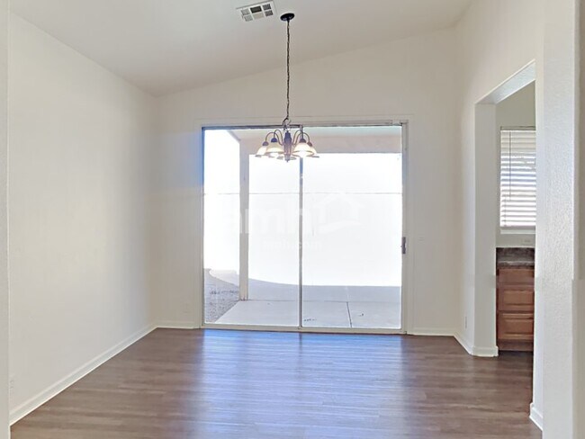 Building Photo - 11428 W Dana Lane