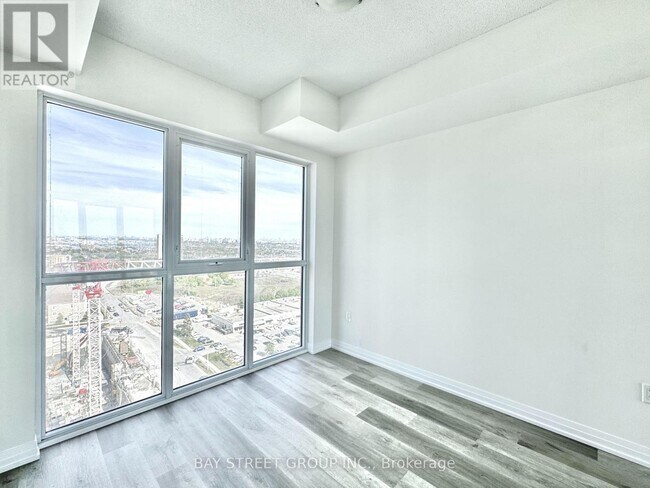 Building Photo - 15-1515 Watergarden Dr