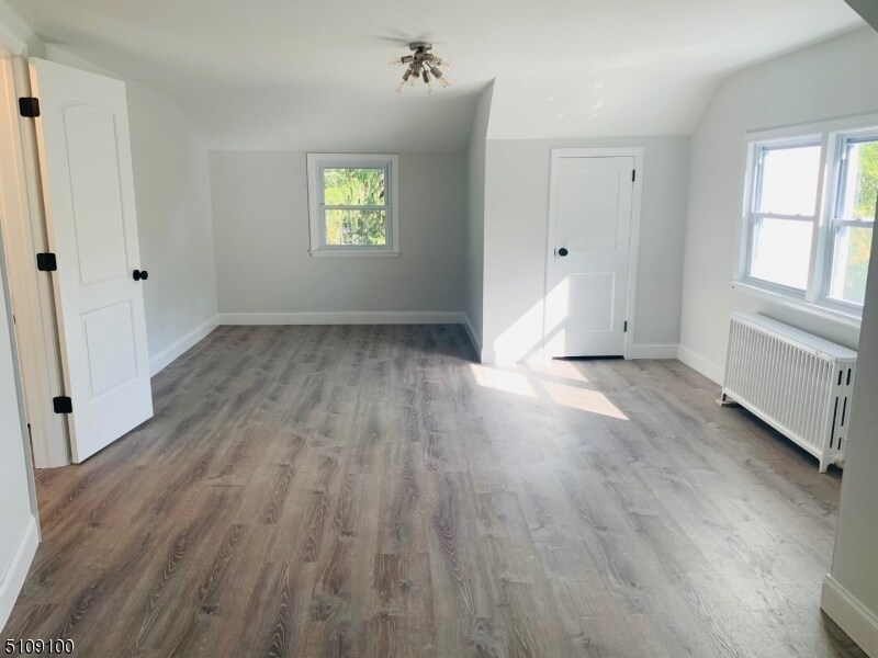 Foto principal - 62 Plainfield Rd