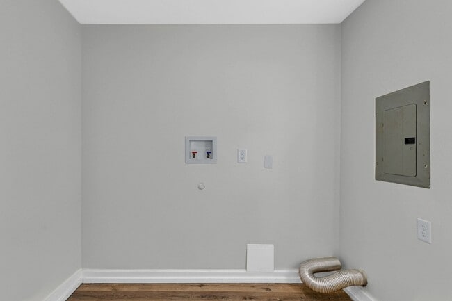 Building Photo - Houston Avenue