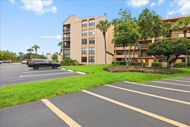 Building Photo - 2255 Lindell Blvd