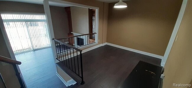 Foto del edificio - 5089 Buckingham Pl Dr