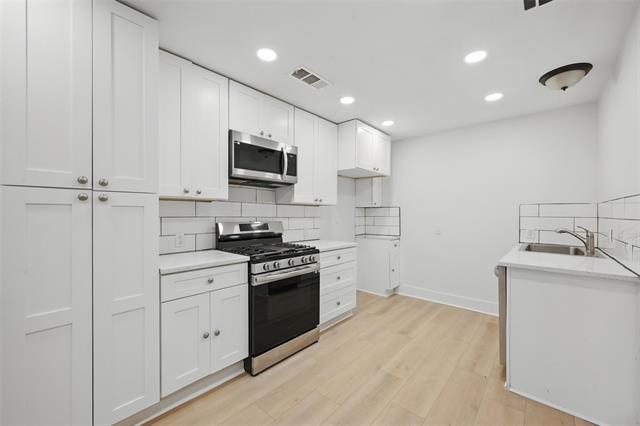 Building Photo - 8310 Glen Regal Dr