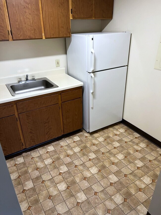 Building Photo - Meadow View Apartments