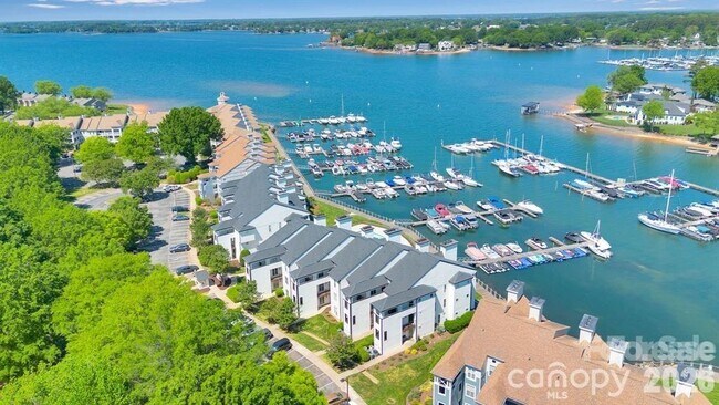 Foto del edificio - 18755 Vineyard Point Ln