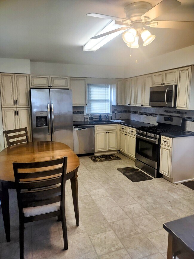Cocina - 11 Jefferson St