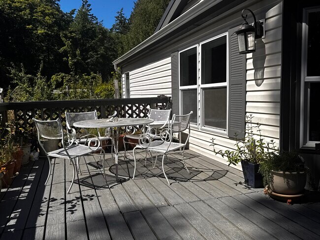 Frente de la casa - 126 Charlie Ln