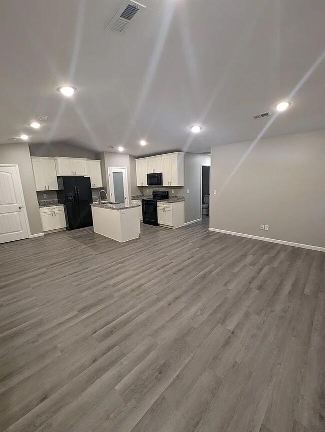 Building Photo - Brand-New Duplex – Available May 1, 2025!