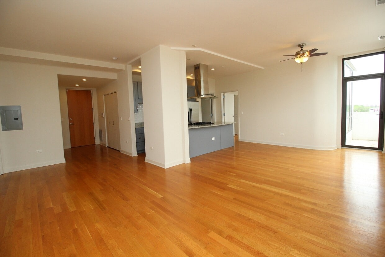 10765 Clock Tower Dr Unit 503, Countryside, IL 60525 Room for Rent in