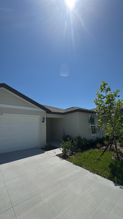 Primary Photo - 10235 Alder Green Dr